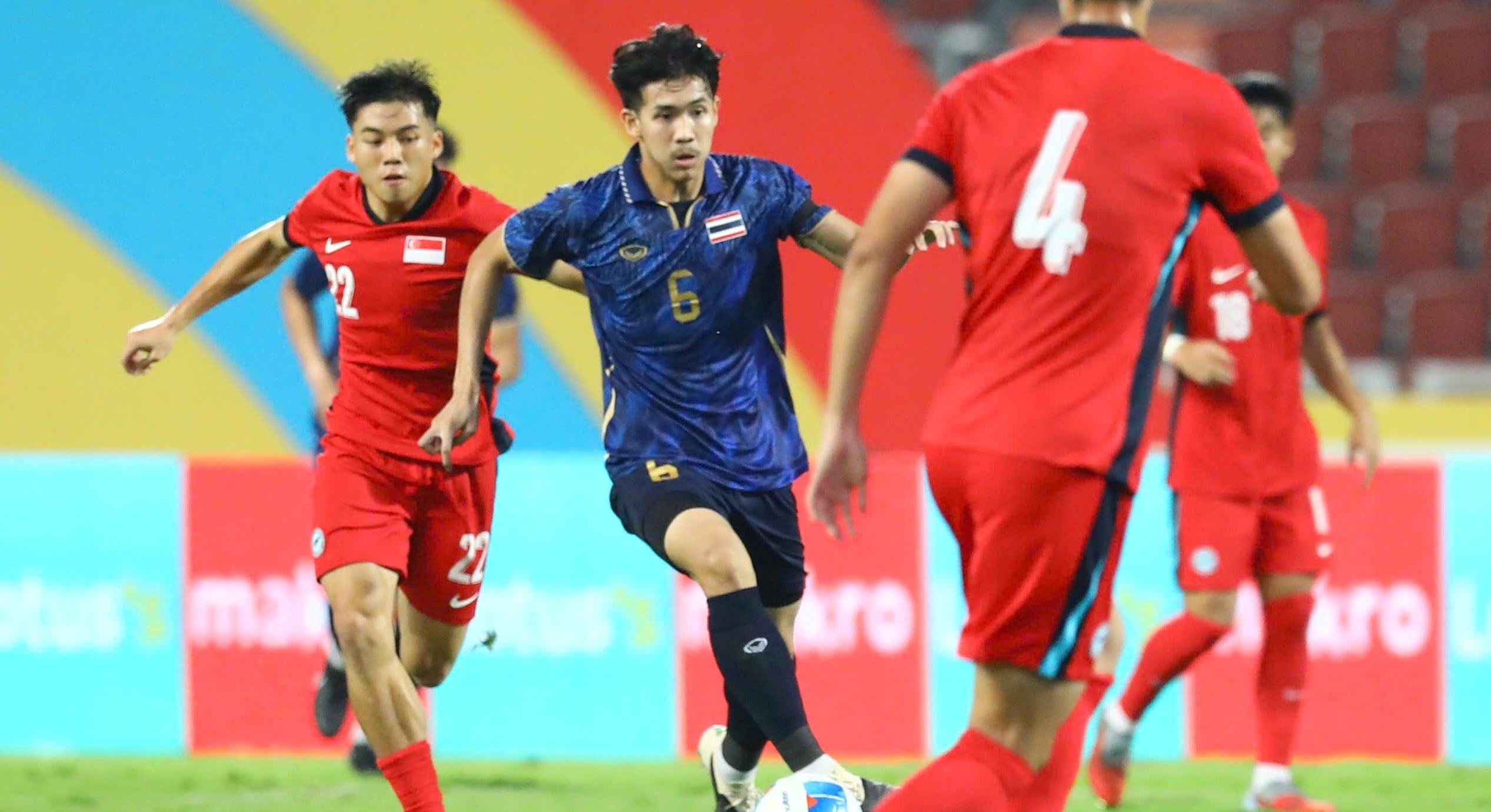 Tran thang dam cua U22 Thai Lan hinh anh