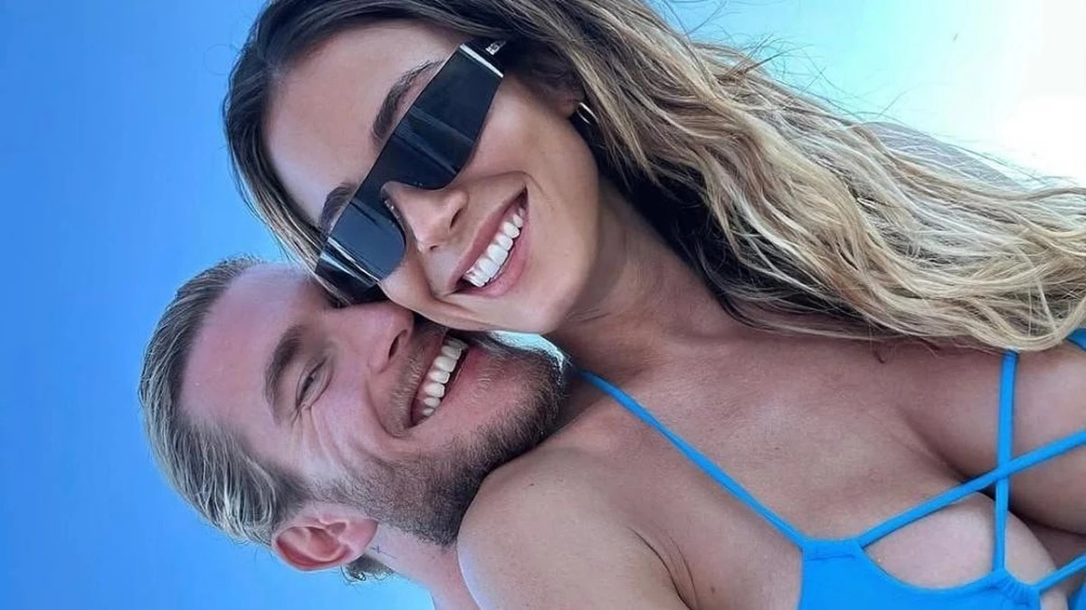 Vo Karius mang thai lan 2 hinh anh