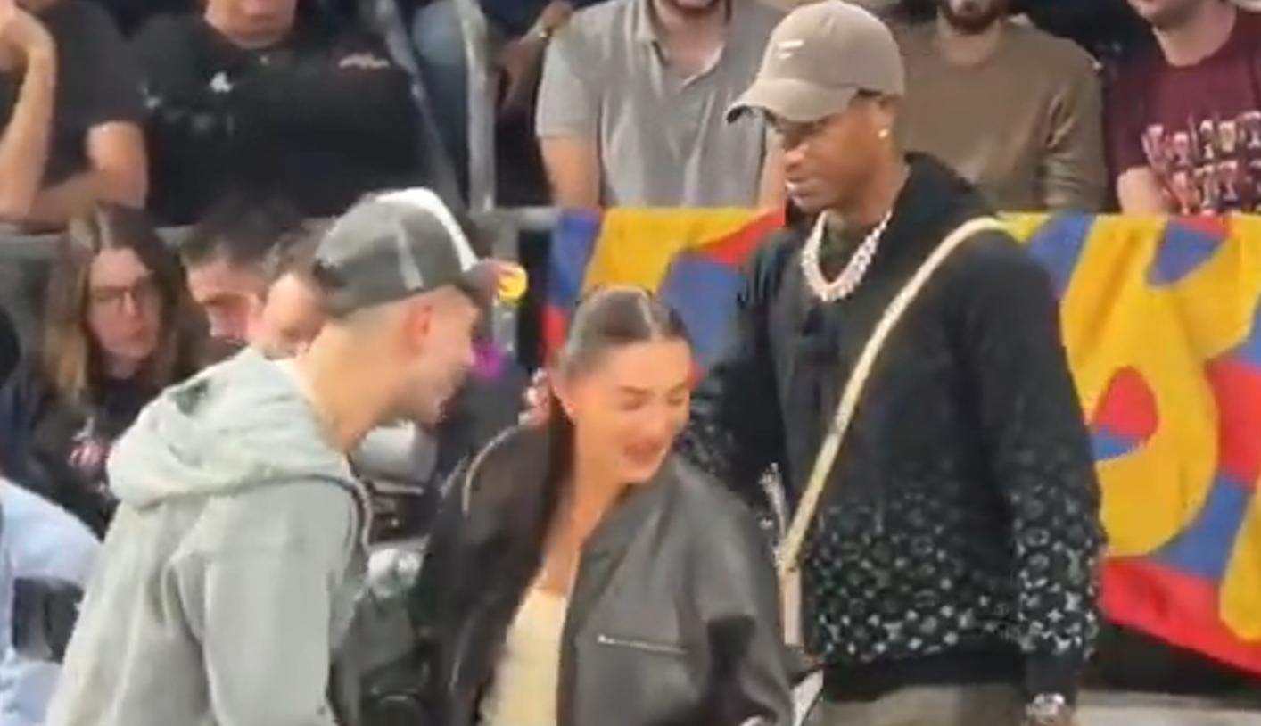 Cau thu Barca bi ban gai Rashford tu choi hon hinh anh