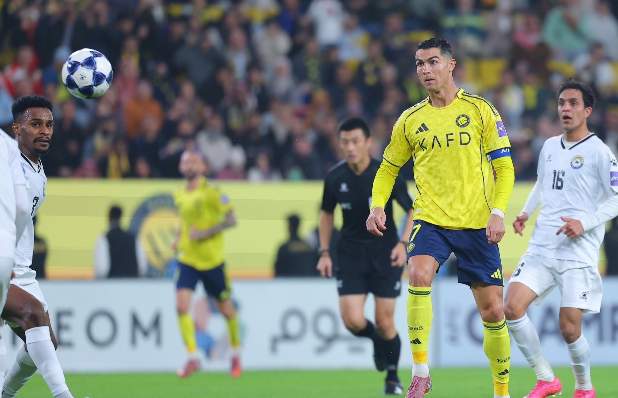 Pha kien tao dang cap cua Ronaldo hinh anh