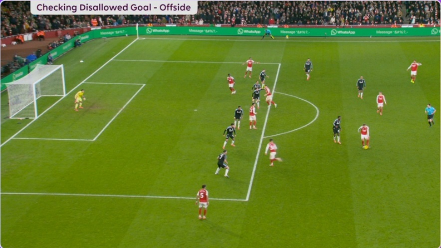 Tranh cai trong chien thang cua Arsenal hinh anh