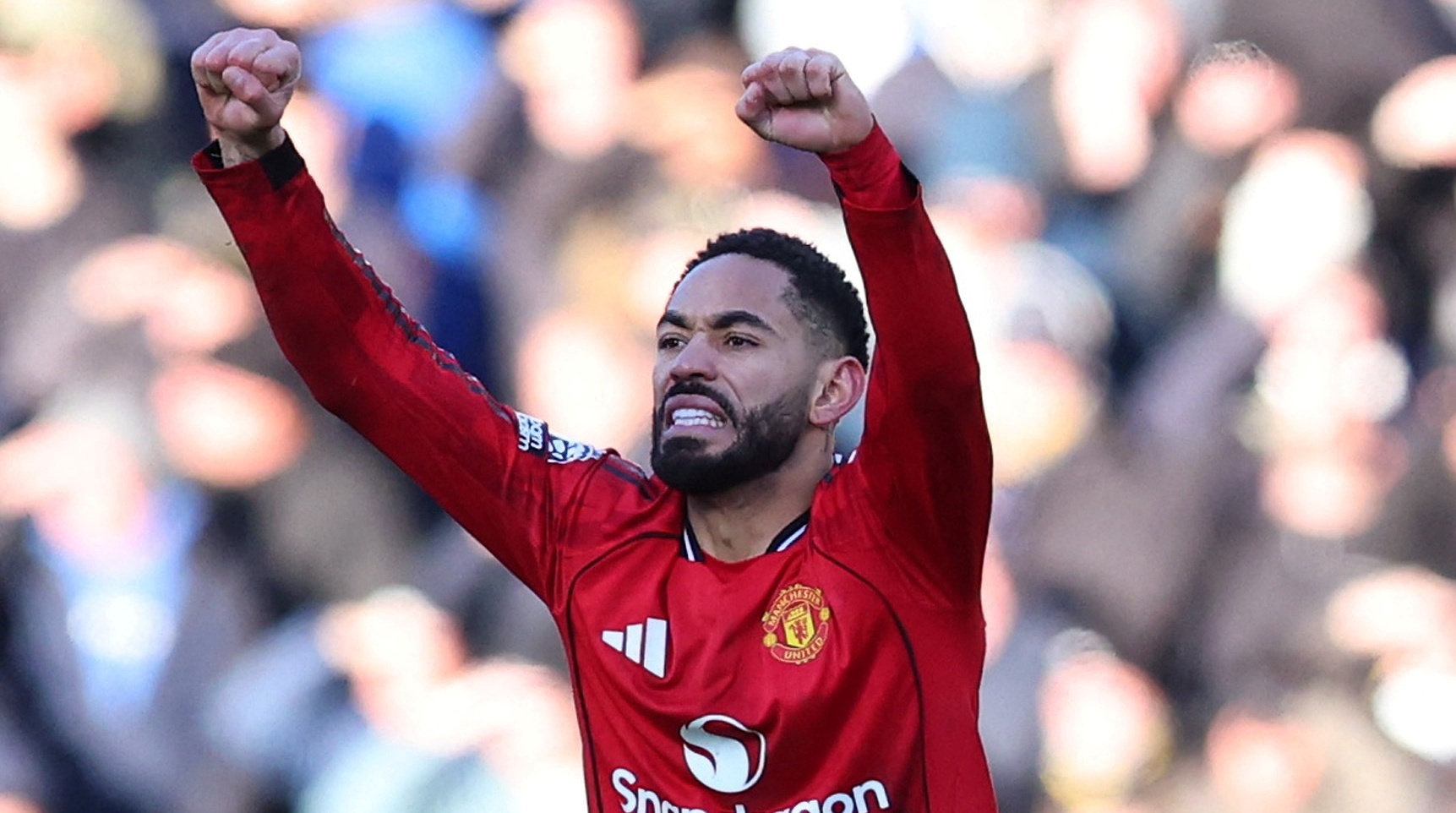 Su co o tran dau cua MU hinh anh