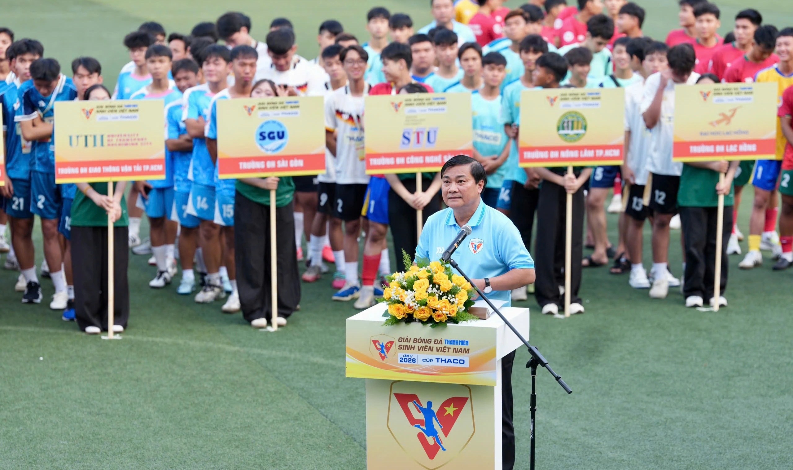 Khai mac ngay hoi bong da sinh vien hinh anh