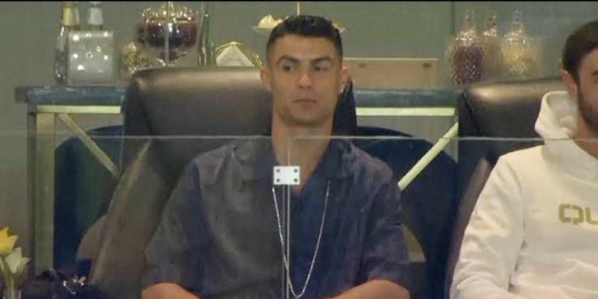 Phan ung cua Ronaldo khi chung kien Real thua Barcelona hinh anh