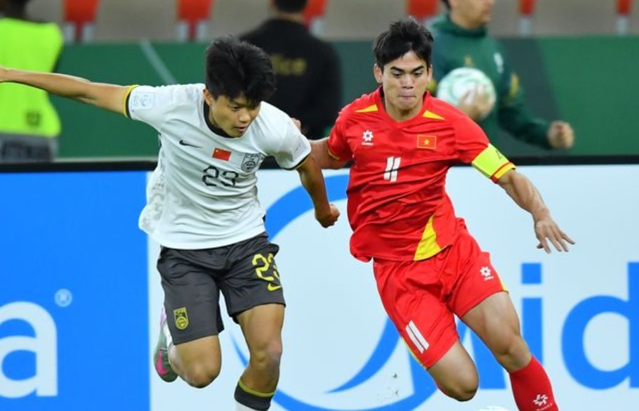 U23 Viet Nam 0-0 U23 Trung Quoc: Hieu Minh phong ngu lan xa hinh anh