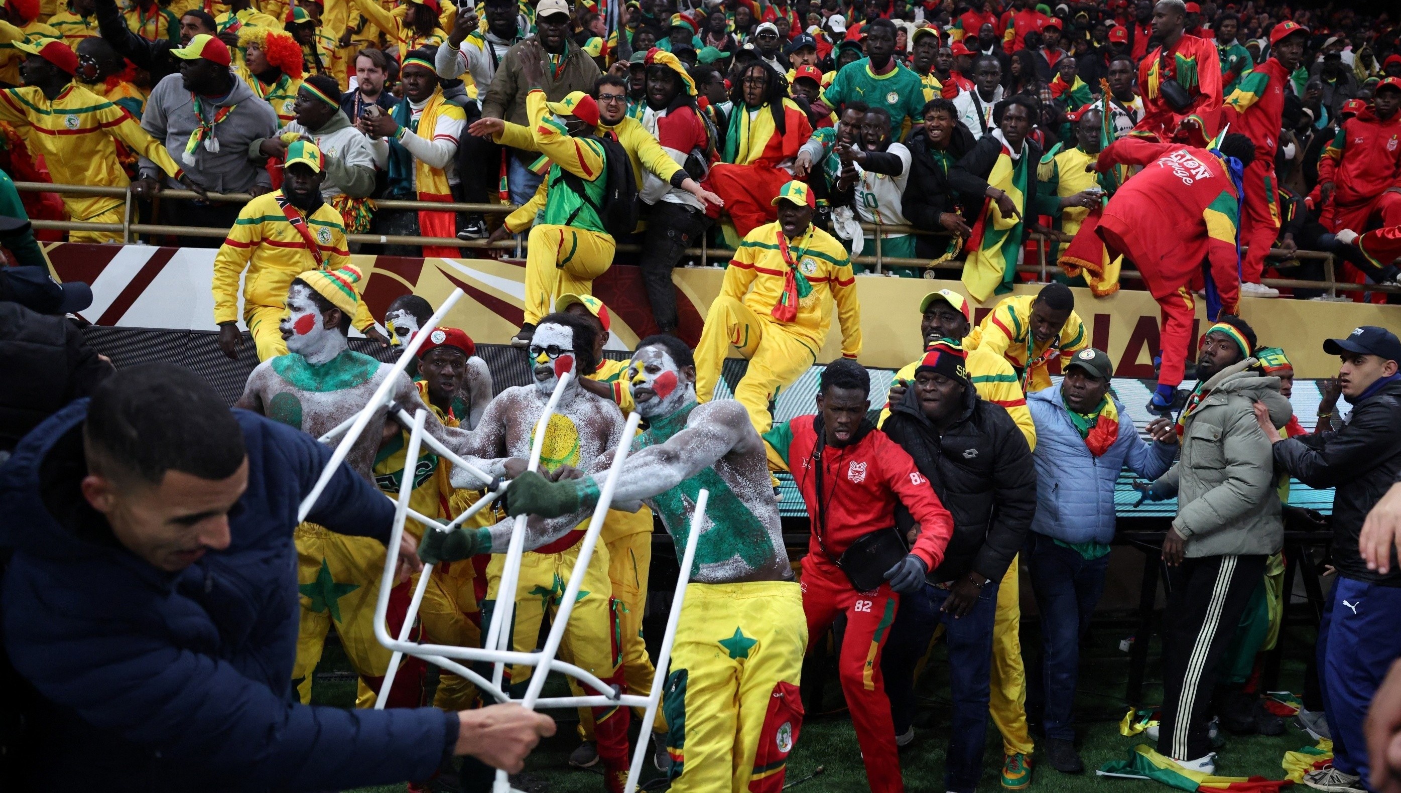 Canh hon hoan o chung ket cup chau Phi hinh anh