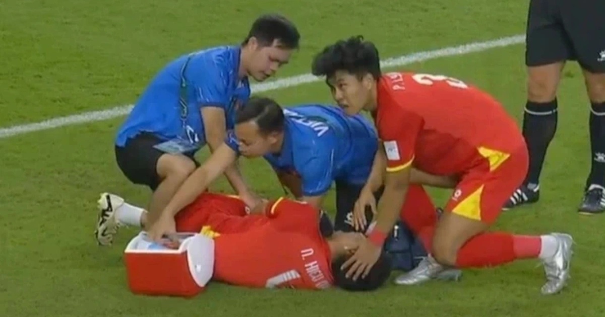 Tinh trang chan thuong cua Hieu Minh hinh anh