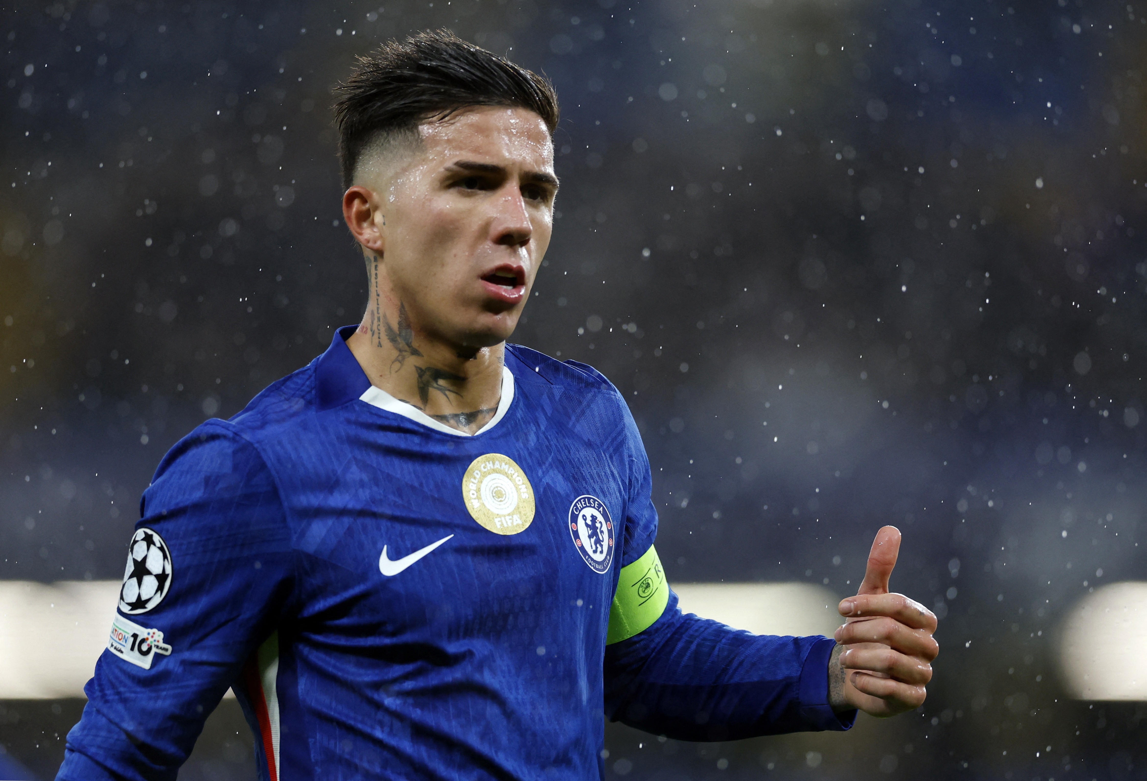 Tranh cai trong tran thang cua Chelsea hinh anh