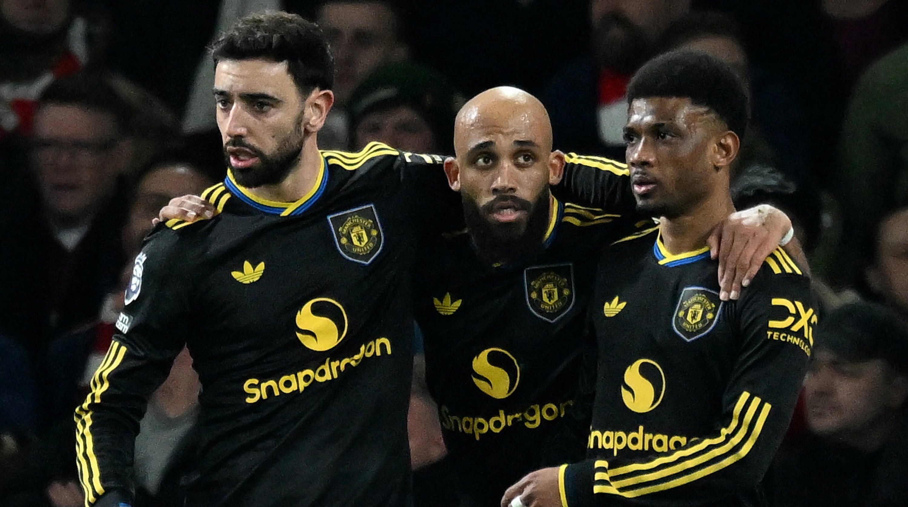 Cham diem MU o tran thang Arsenal hinh anh