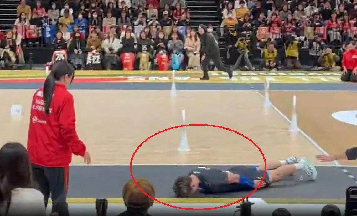 VDV bong chuyen bien loi xin loi 'kieu Nhat Ban' len tam cao moi hinh anh