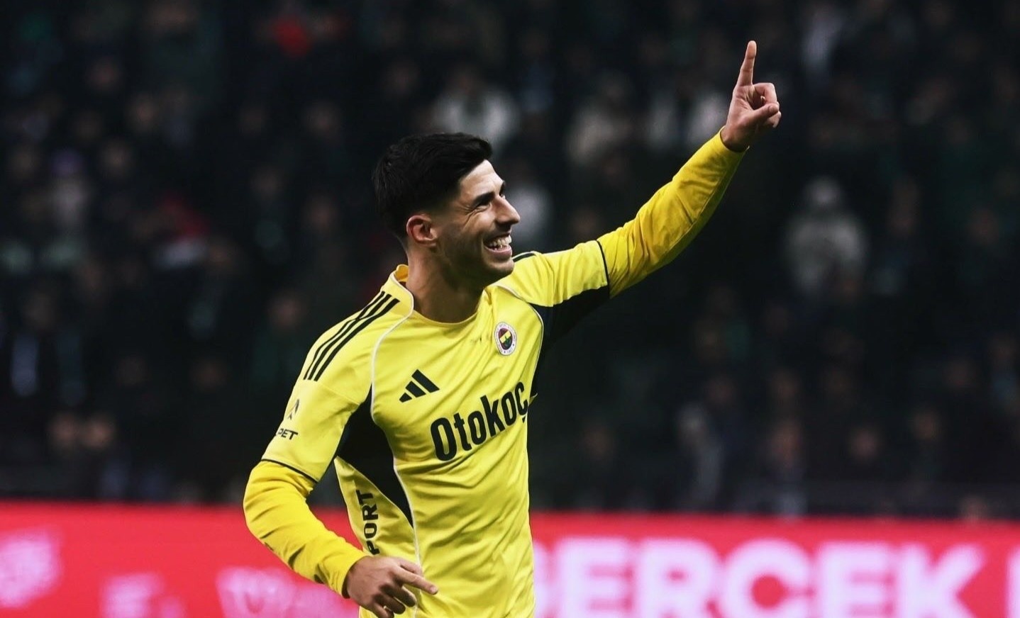 Marco Asensio ghi sieu pham tu khoang cach gan 30 met hinh anh