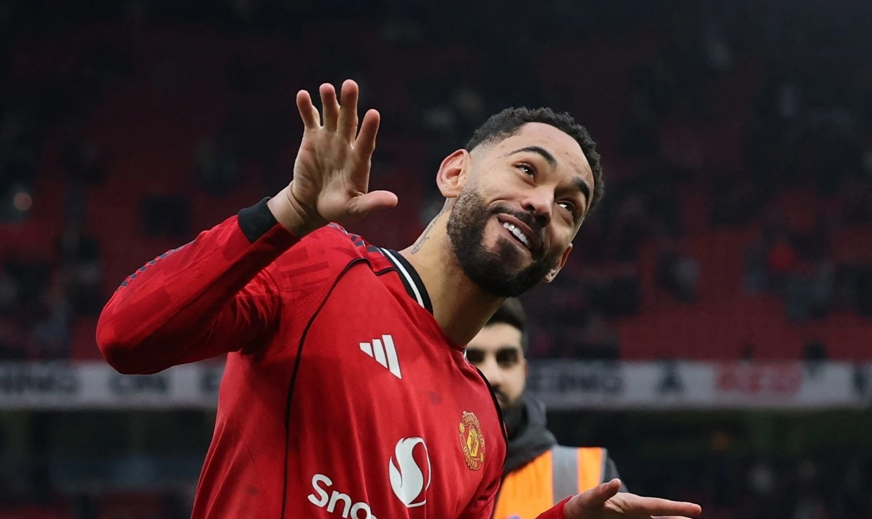 MU vuot thanh tich ca mua giai truoc hinh anh