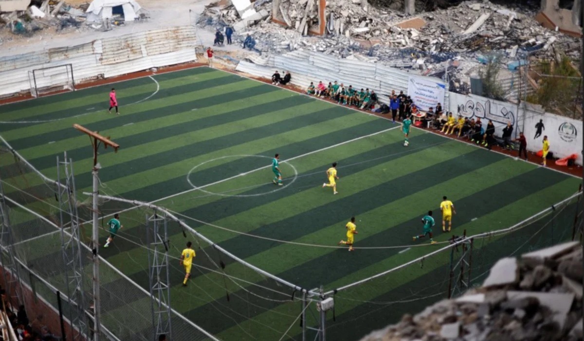 Bong da tro lai o Gaza hinh anh