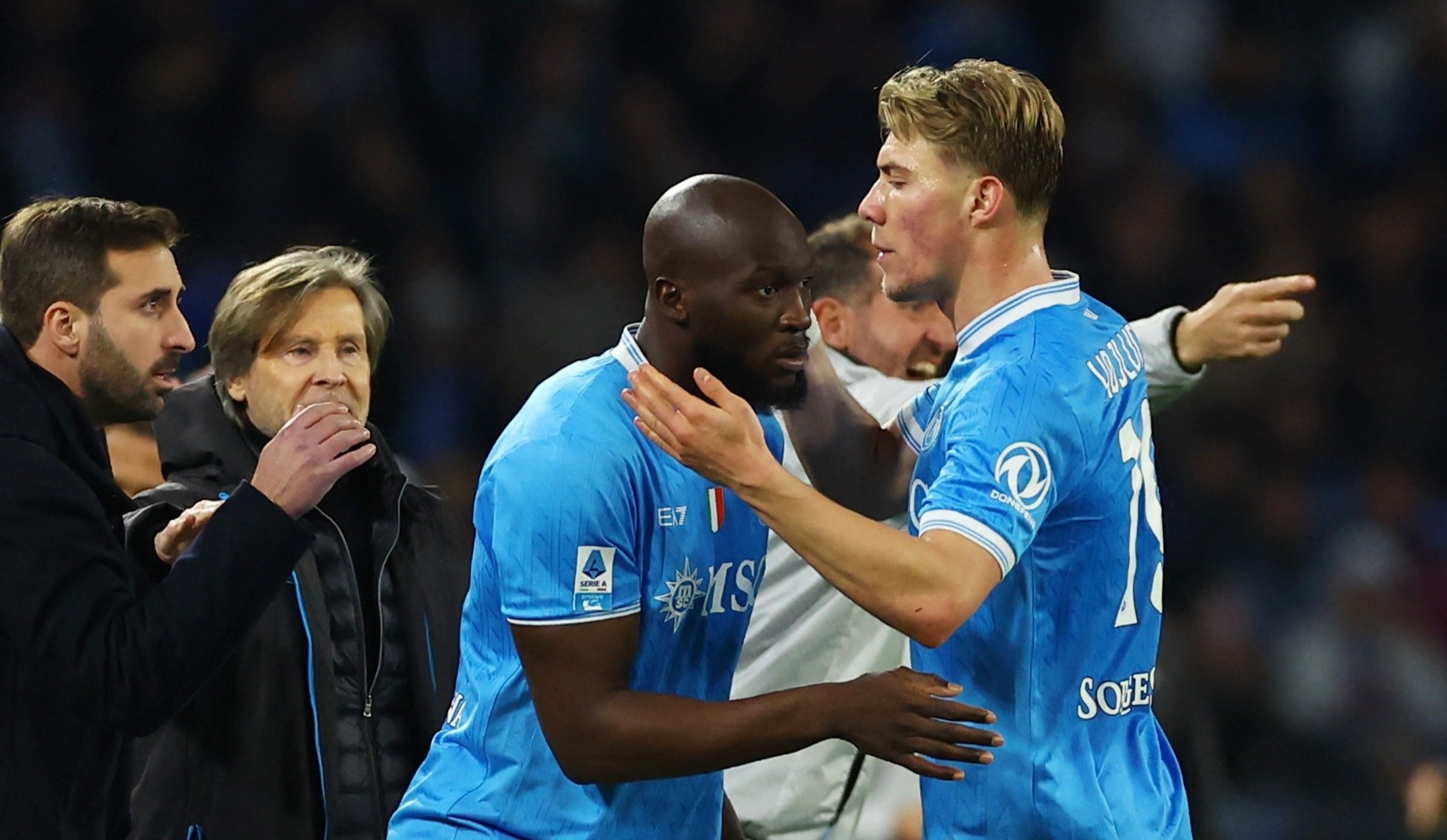 Lukaku da hong penalty, Napoli bi Como loai khoi Coppa Italy hinh anh