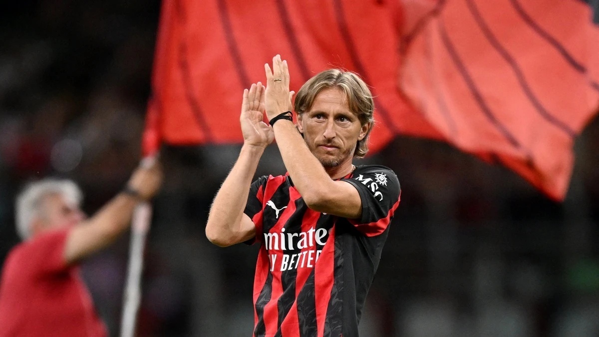 Modric ruc sang hinh anh