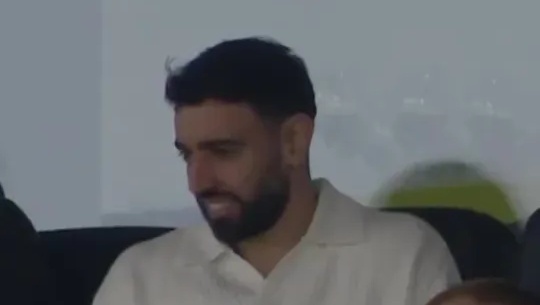 Fernandes gay bat ngo hinh anh