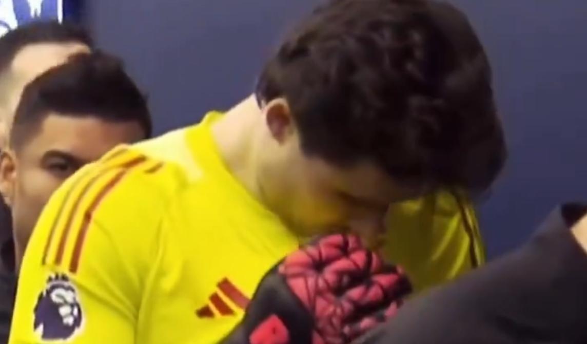 Hanh dong gay chu y cua Lammens hinh anh