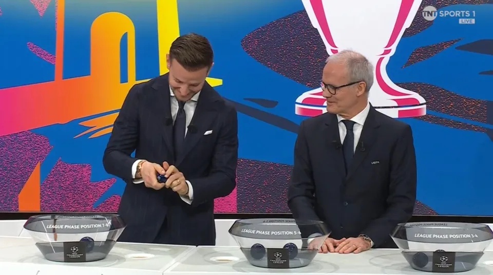 Su co o le boc tham Champions League hinh anh