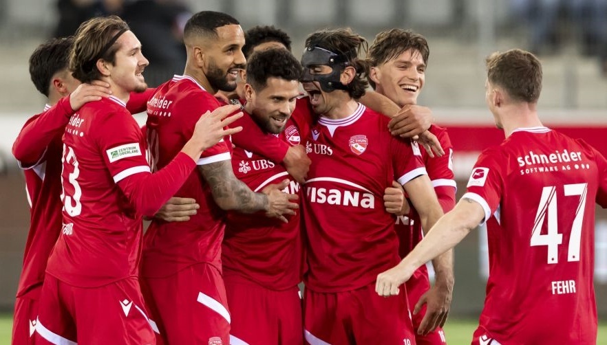 Doi bong ti hon viet lai cau chuyen co tich cua Leicester City hinh anh