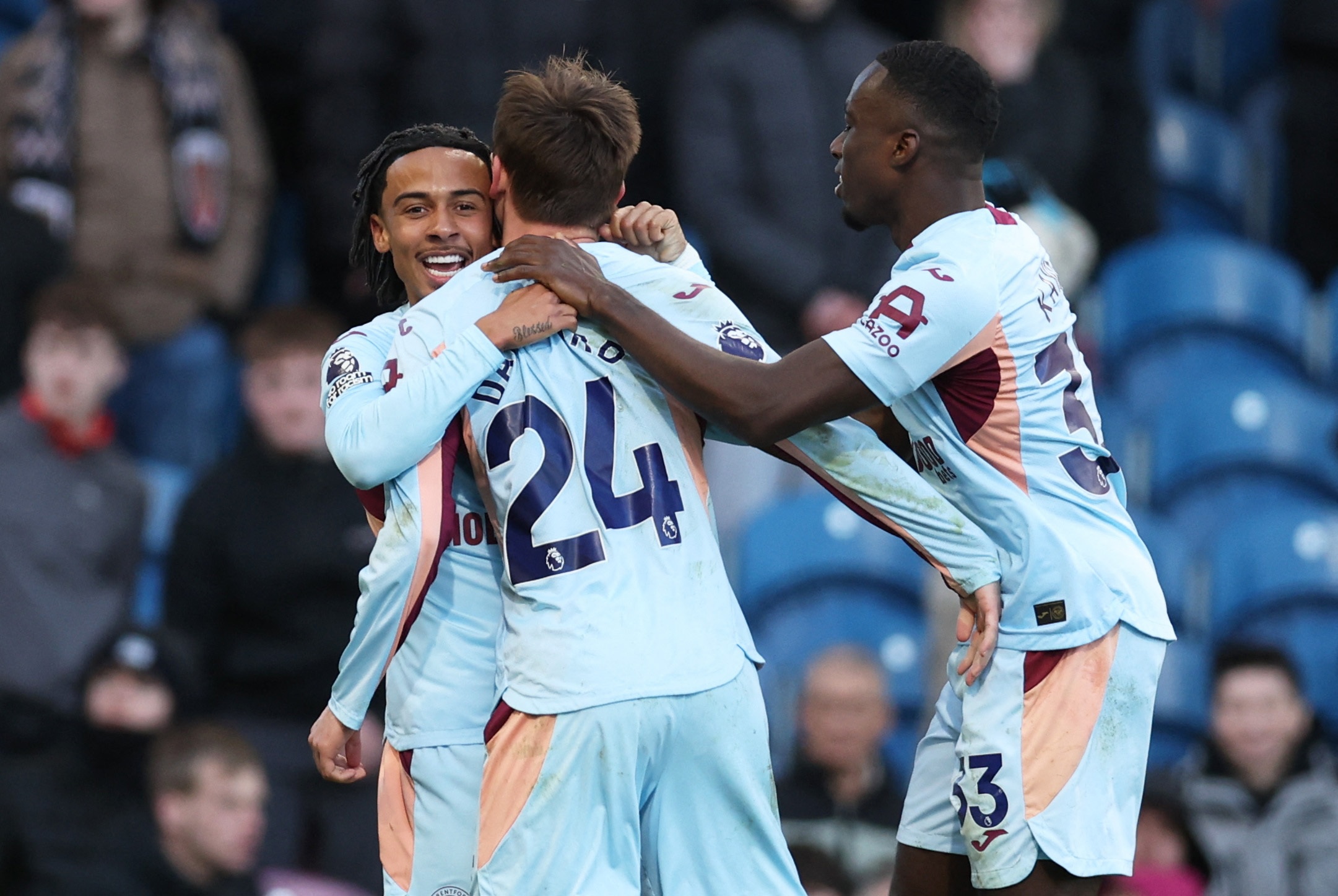 Man ruot duoi ty so nghet tho o Premier League hinh anh