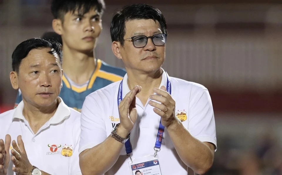 Ong Vu Tien Thanh dan dat CLB Ninh Binh hinh anh