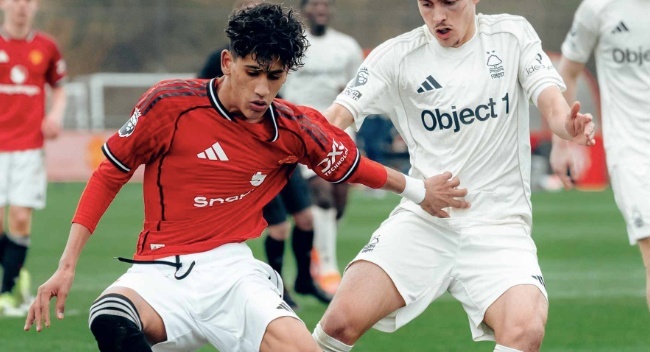 Ban thang gay sot cua cau thu tre MU hinh anh