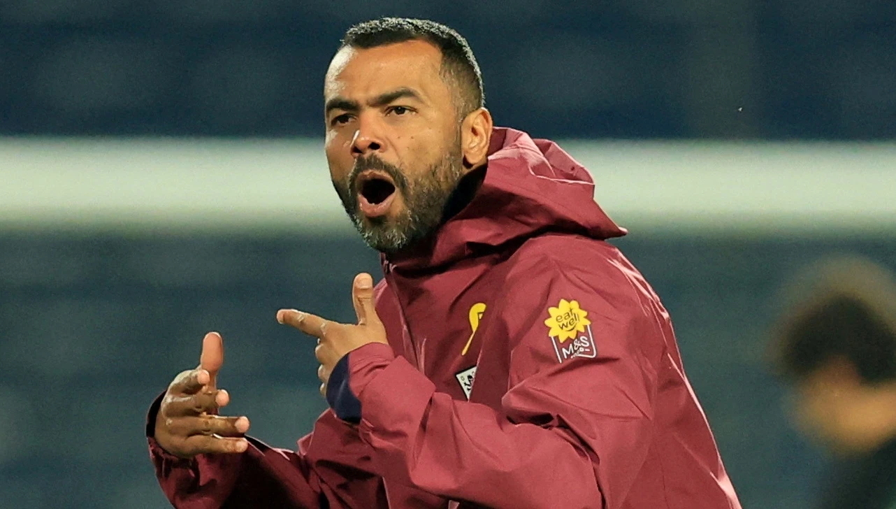 Man ra mat tham hoa cua Ashley Cole hinh anh