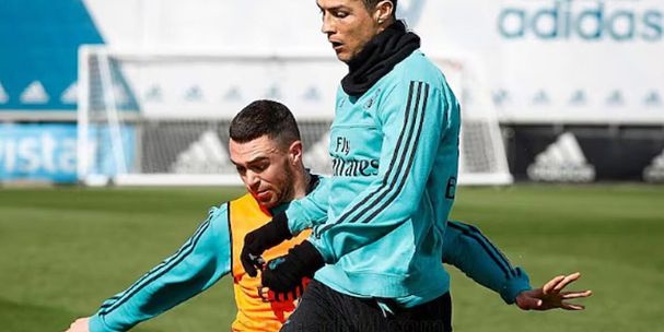 Hernando: 'Toi tuong xong doi sau pha vao bong voi Ronaldo' hinh anh