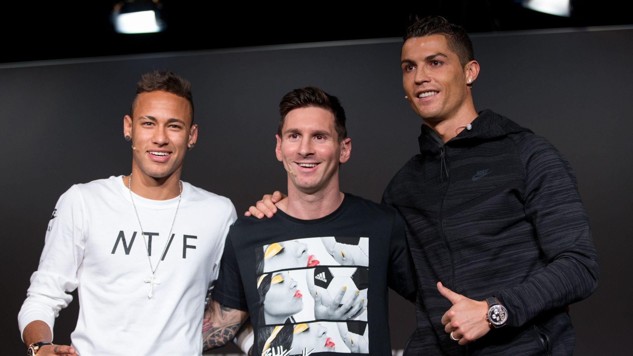 Gia cua Neymar, Messi va Ronaldo sut giam chong mat hinh anh