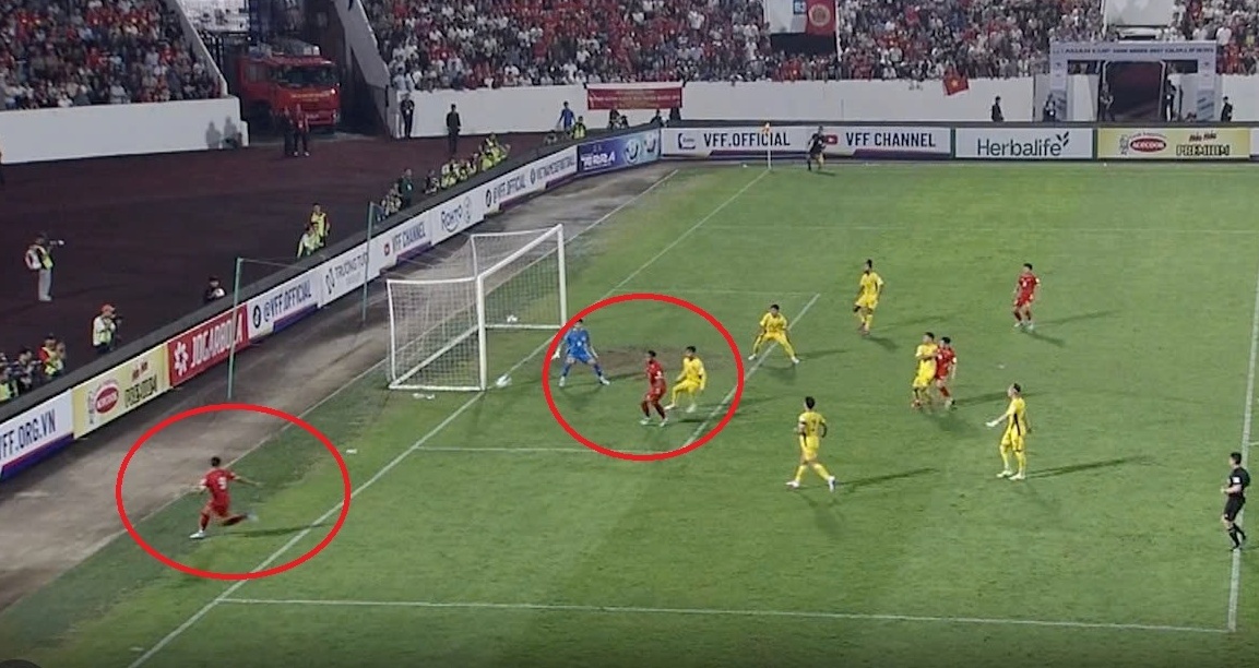 Vi sao Xuan Son khong bi thoi viet vi? hinh anh