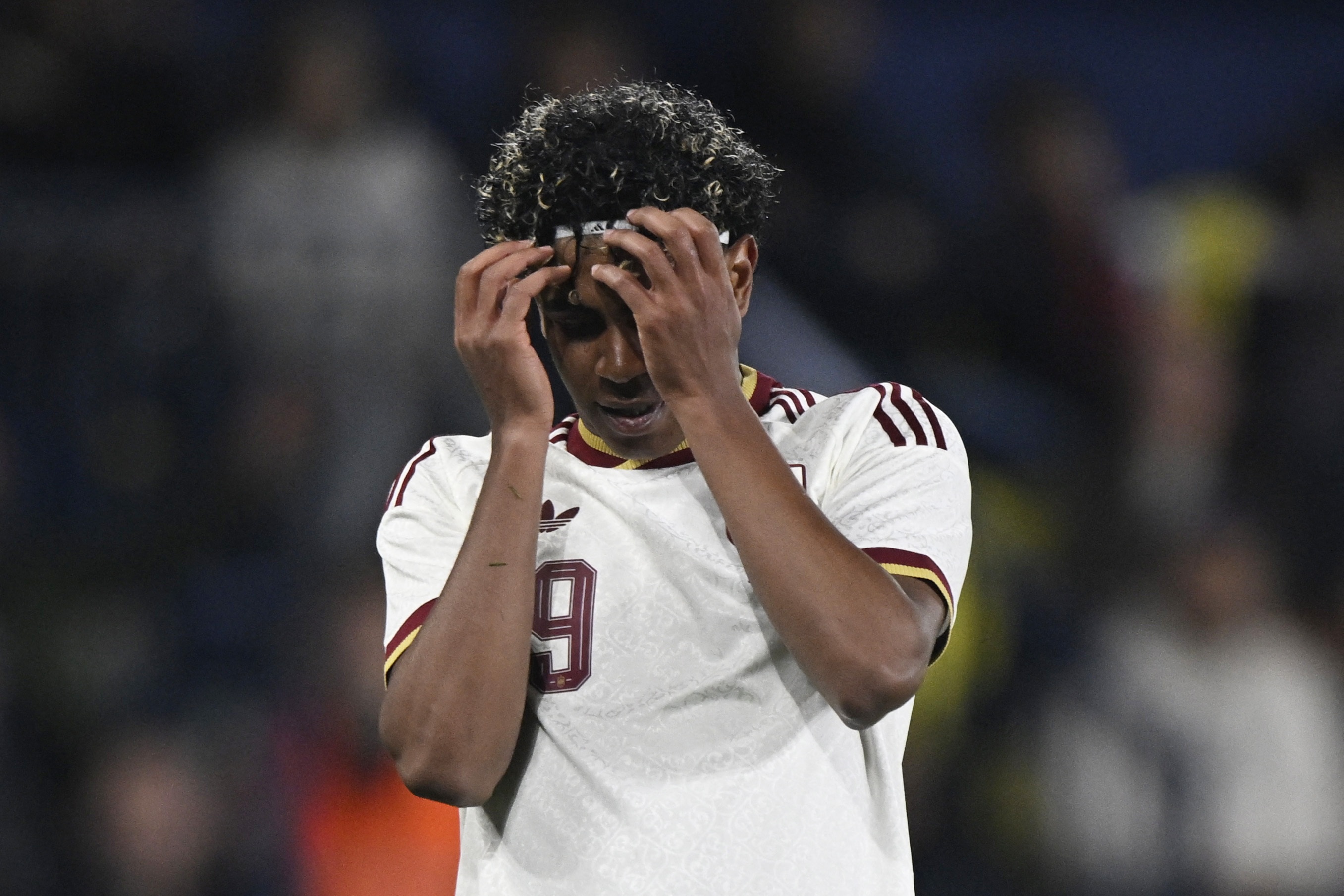 Yamal phan no hinh anh