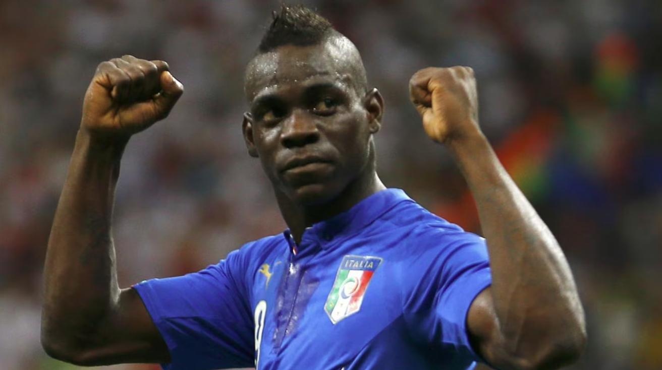 Balotelli goi lai noi am anh cua tuyen Italy hinh anh