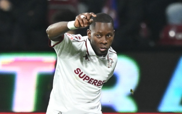 Cau thu chau Phi lam chet nguoi, nguy co ngoi tu 9 nam hinh anh