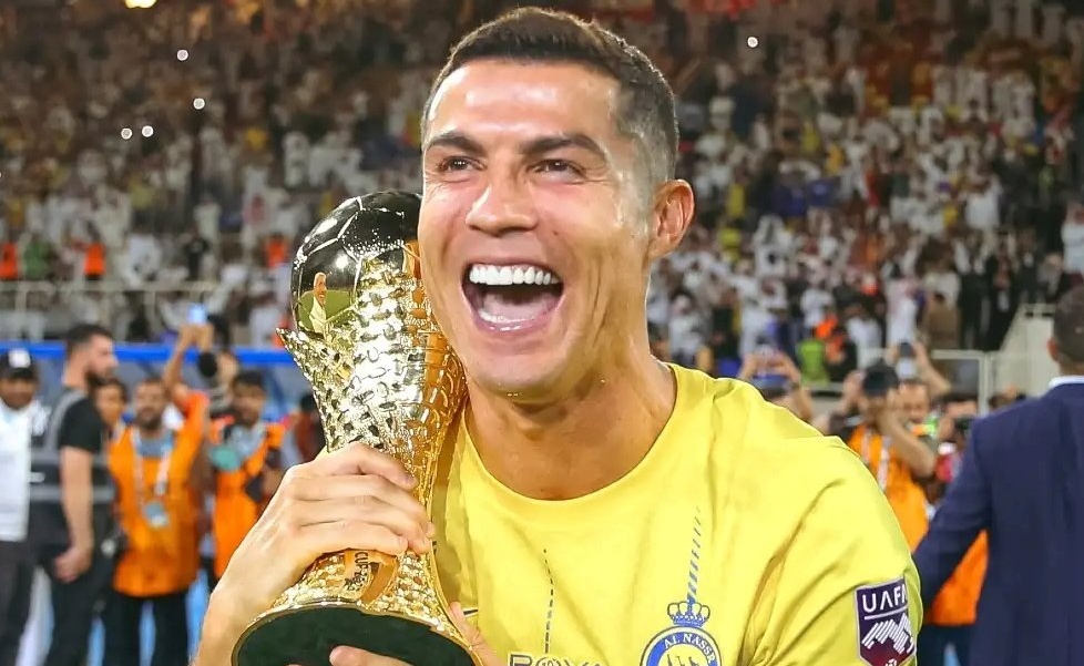 Ronaldo bi tuoc 6 ban thang? hinh anh