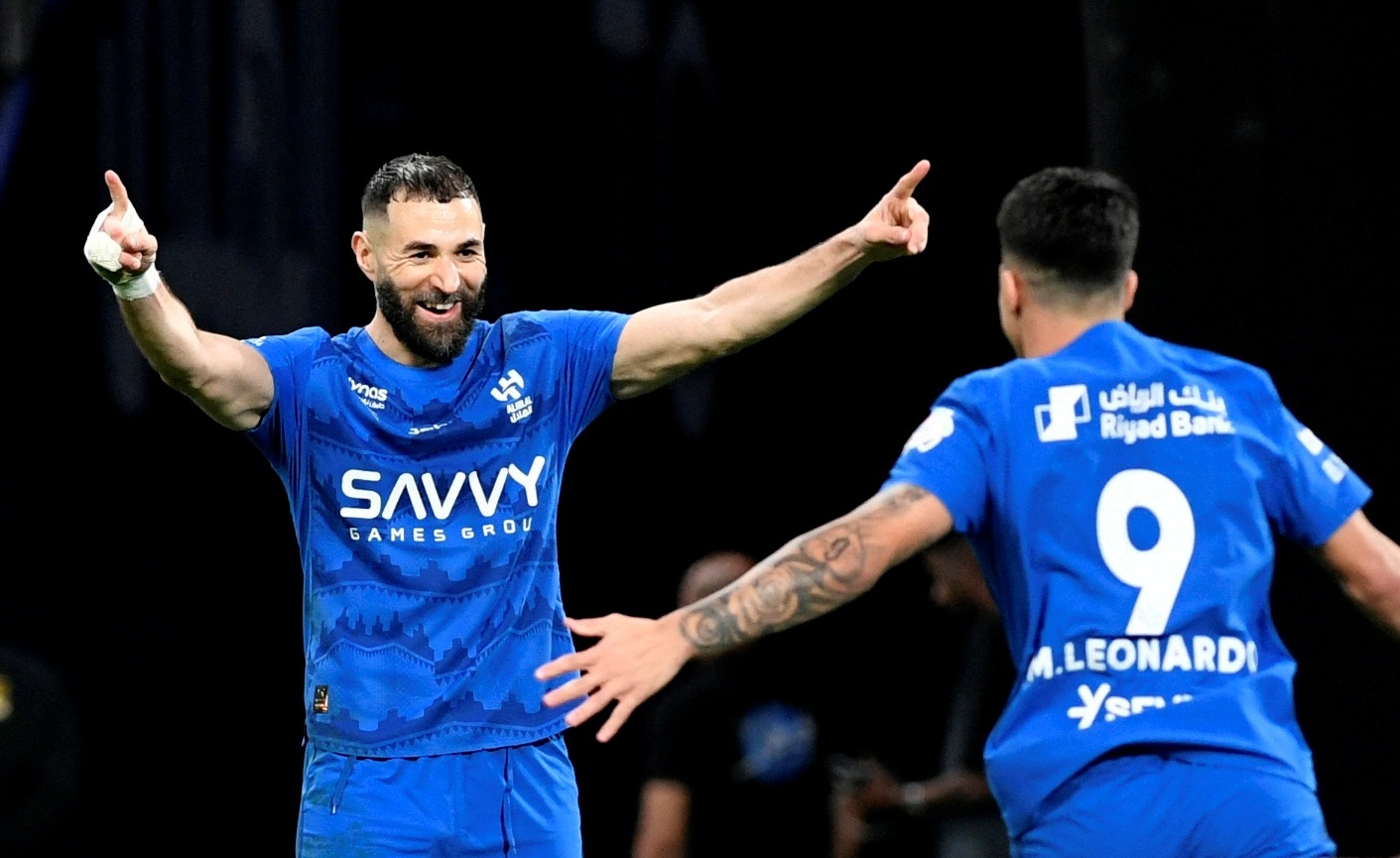 Doi cua Ronaldo bi pha hoi nong len ngoi vo dich hinh anh