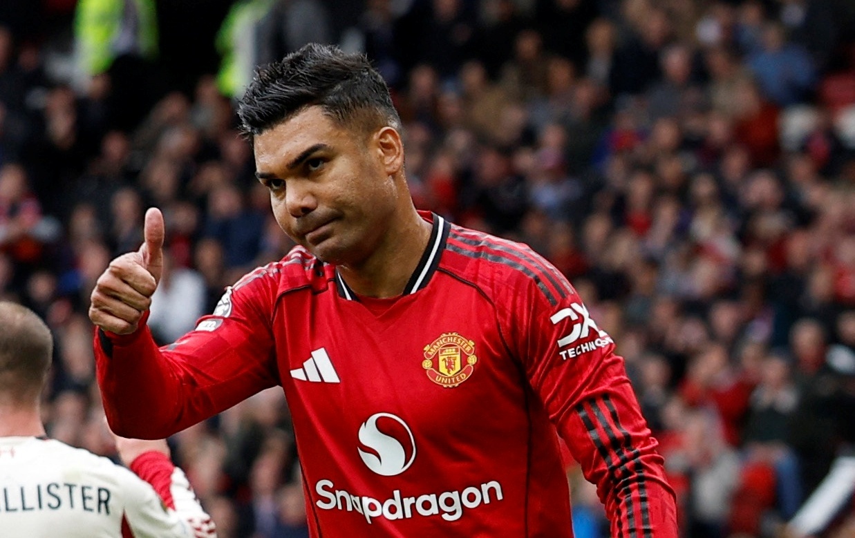 Casemiro dat dau cham het cho MU hinh anh