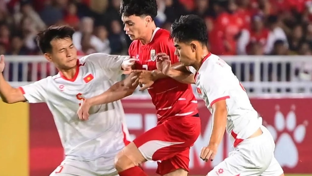 Phan ung cua CDV Dong Nam A khi U19 Viet Nam thua Indonesia hinh anh
