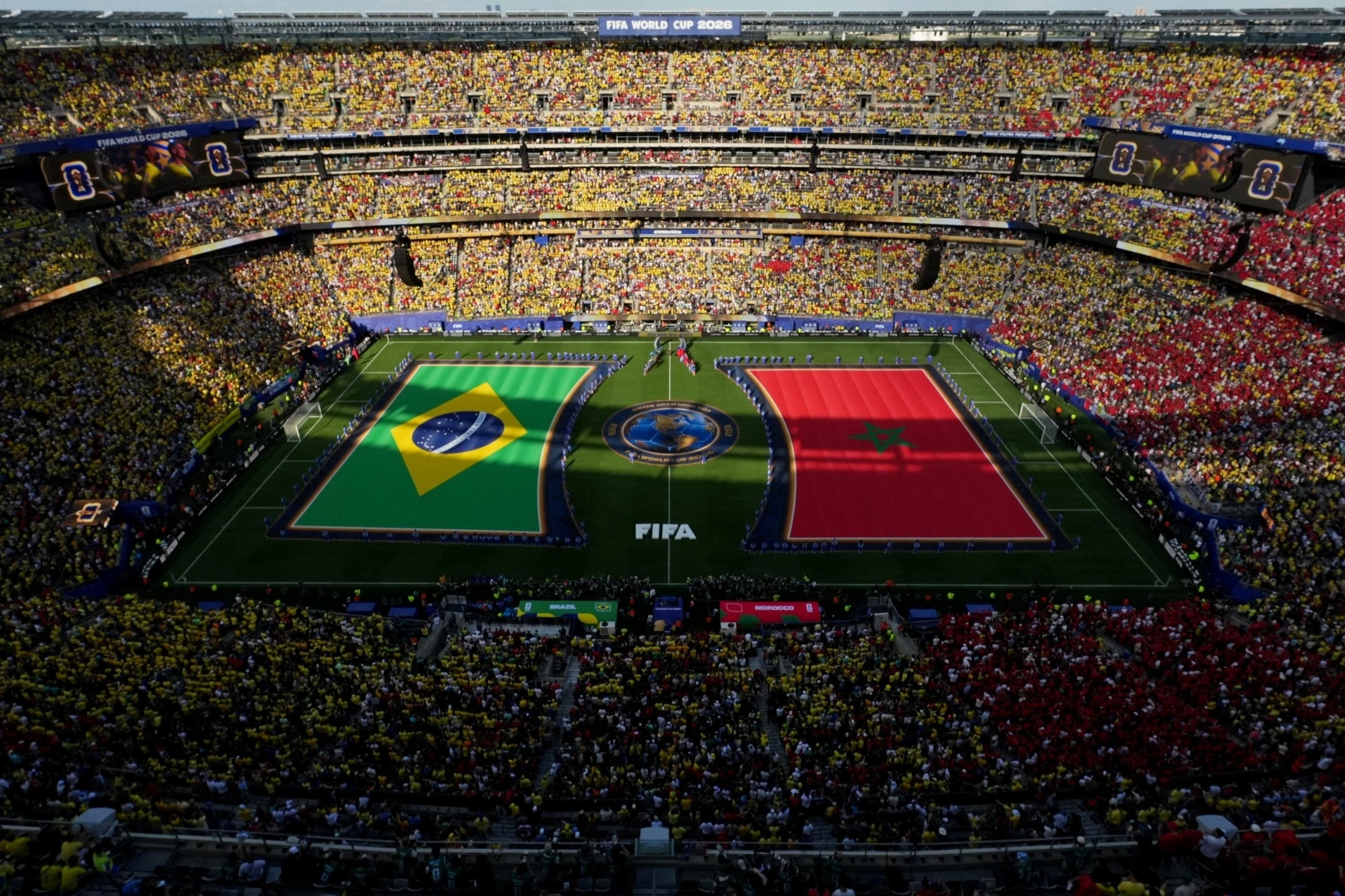 Buc anh o tran Brazil - Morocco giup FIFA tranh khoi canh 'muoi mat' hinh anh