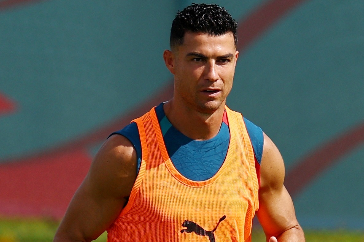 Ronaldo dap tra hinh anh