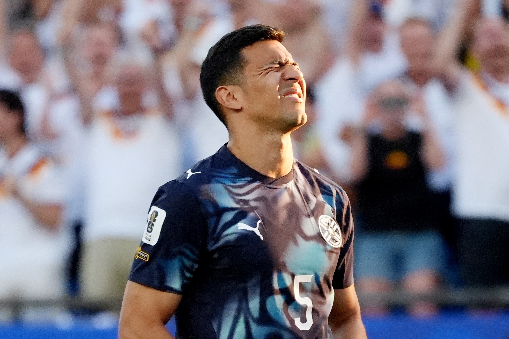 Loi nguyen tren cham luan luu lai ung nghiem o World Cup hinh anh
