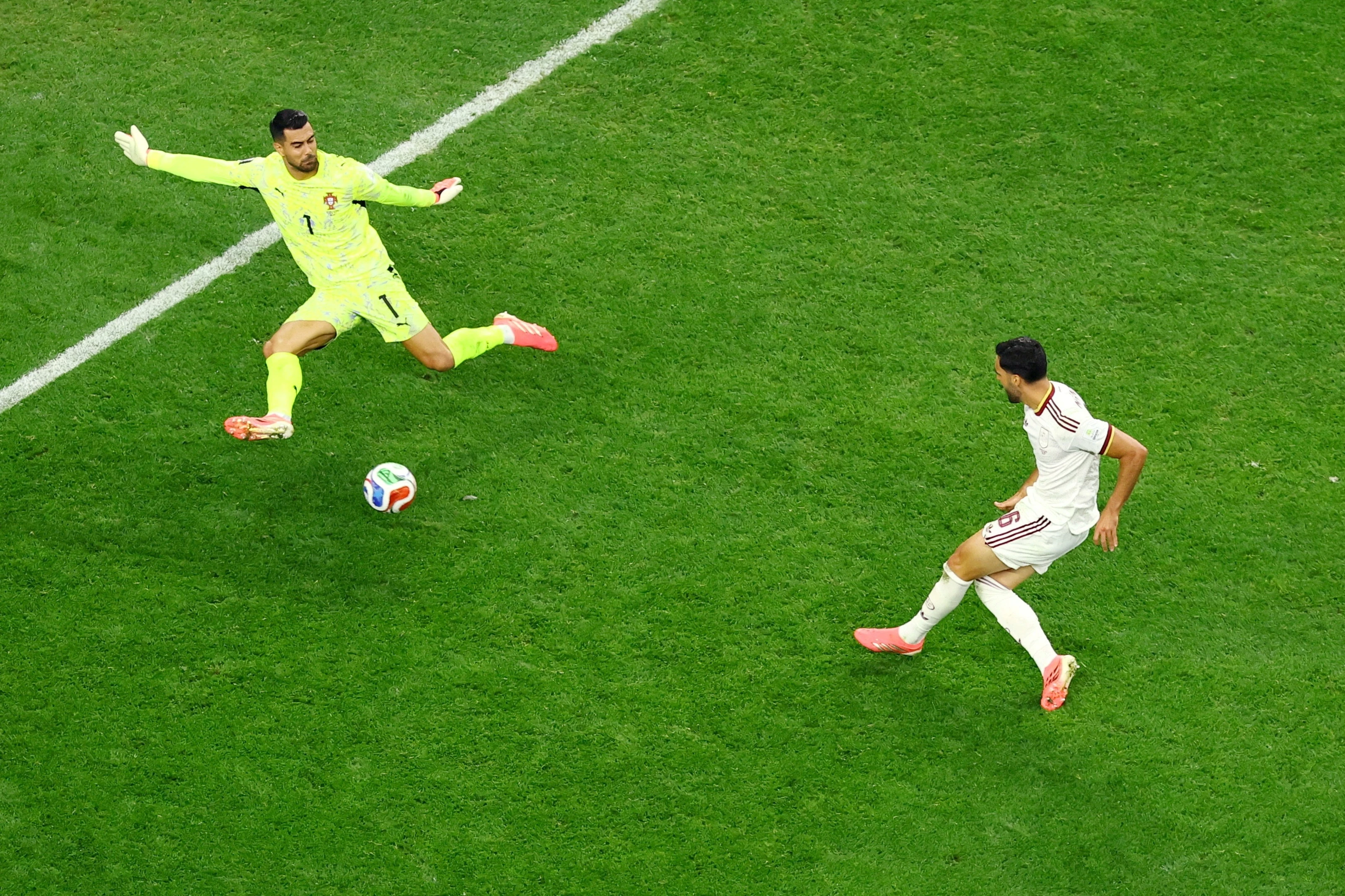 Video ban thang tien Ronaldo khoi World Cup 2026 hinh anh
