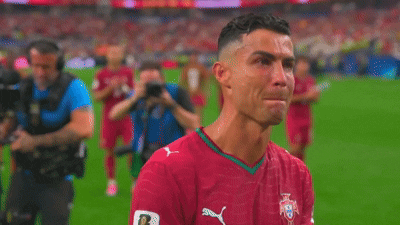 Ronaldo khoc nuc no hinh anh
