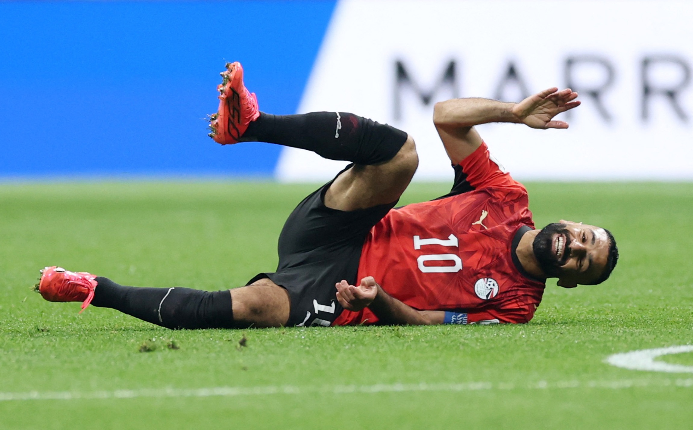 VAR sai khi huy ban Ai Cap, nhung dung do oan cho Argentina hinh anh