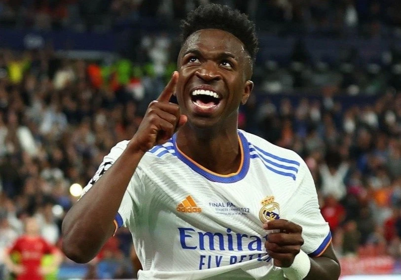 Vinicius đẩy Real Madrid vào thế khó