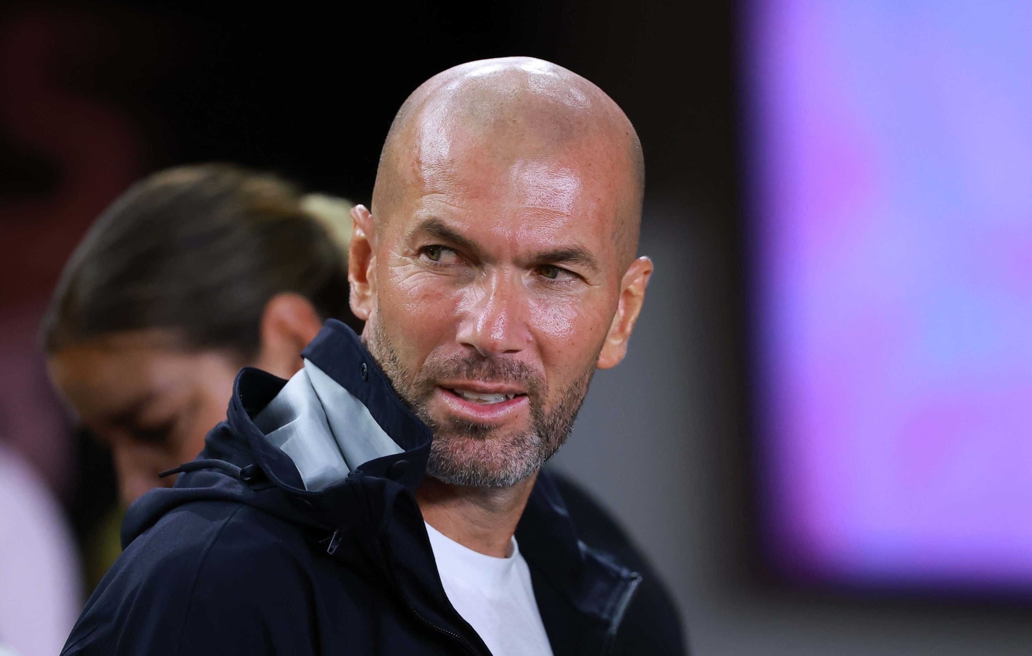 Hợp đồng của Zidane với tuyển Pháp dài 4 năm?