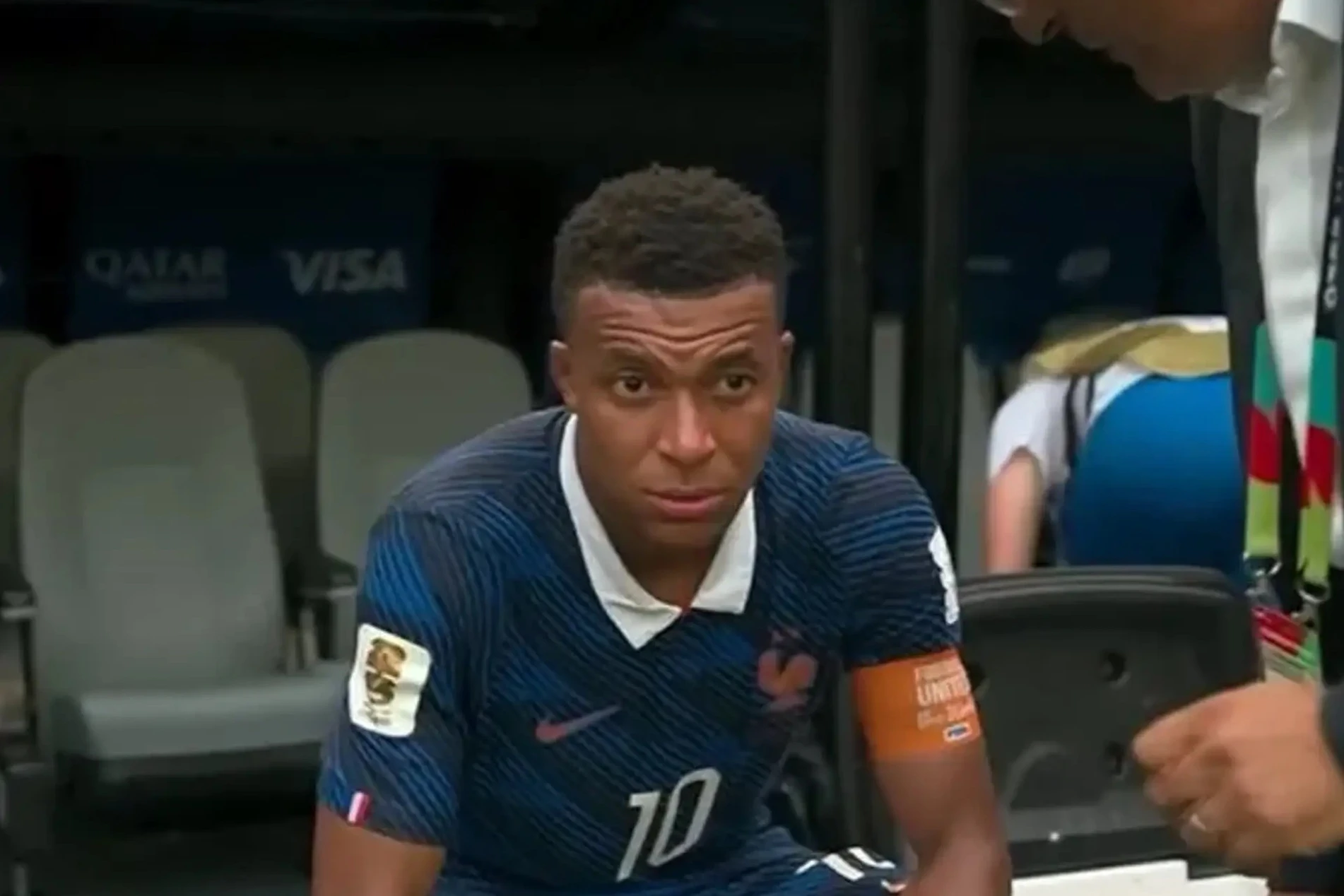 Ánh mắt thất thần của Mbappe