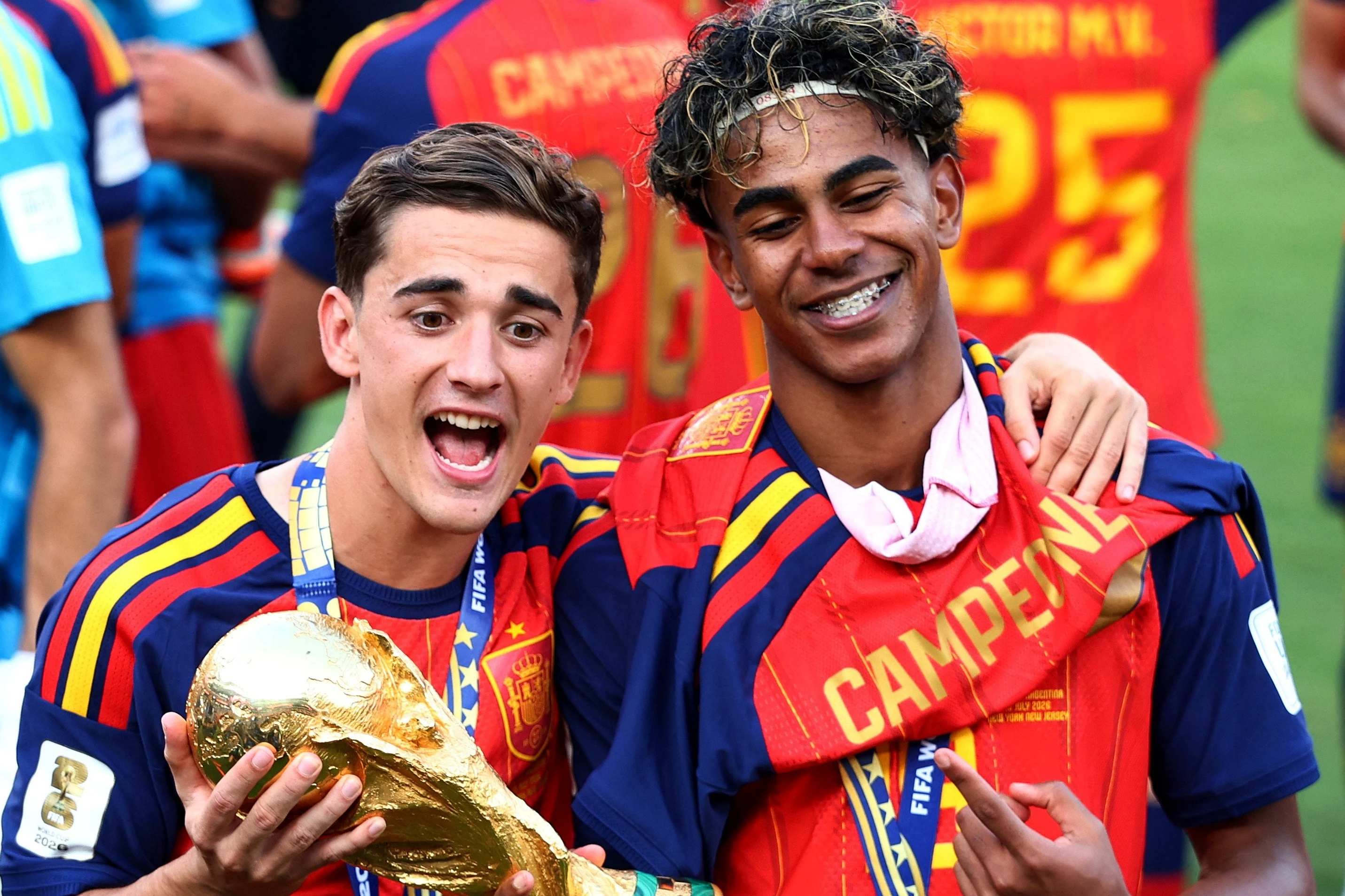 Gavi xin FIFA tha cho cầu thủ Argentina