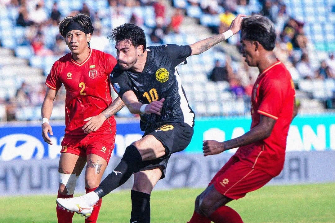 Malaysia thắng nghẹt thở nhờ hai pha bóng cố định