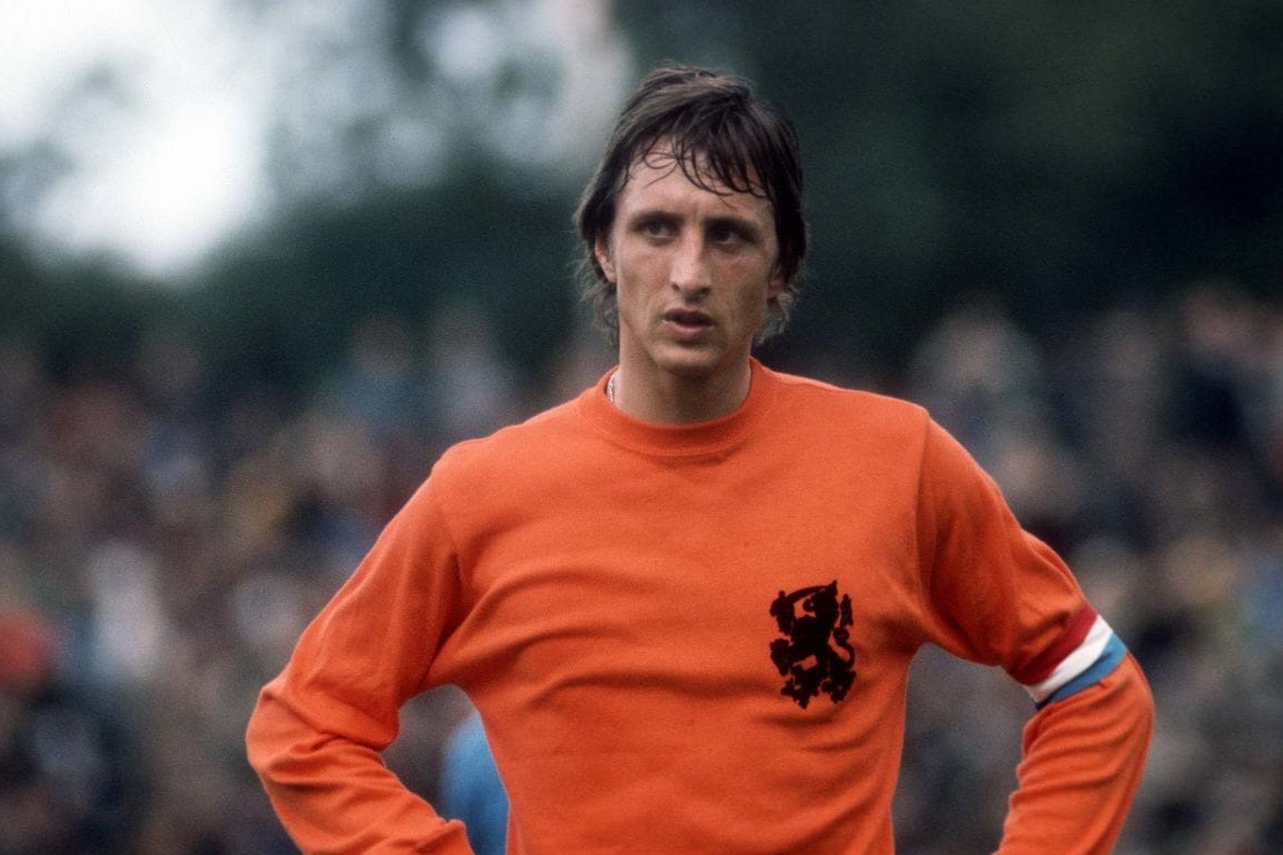 Cú ngoặt làm thay đổi bóng đá của Johan Cruyff