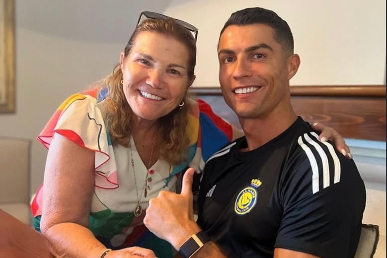 Đám cưới của Ronaldo vắng mặt mẹ ruột